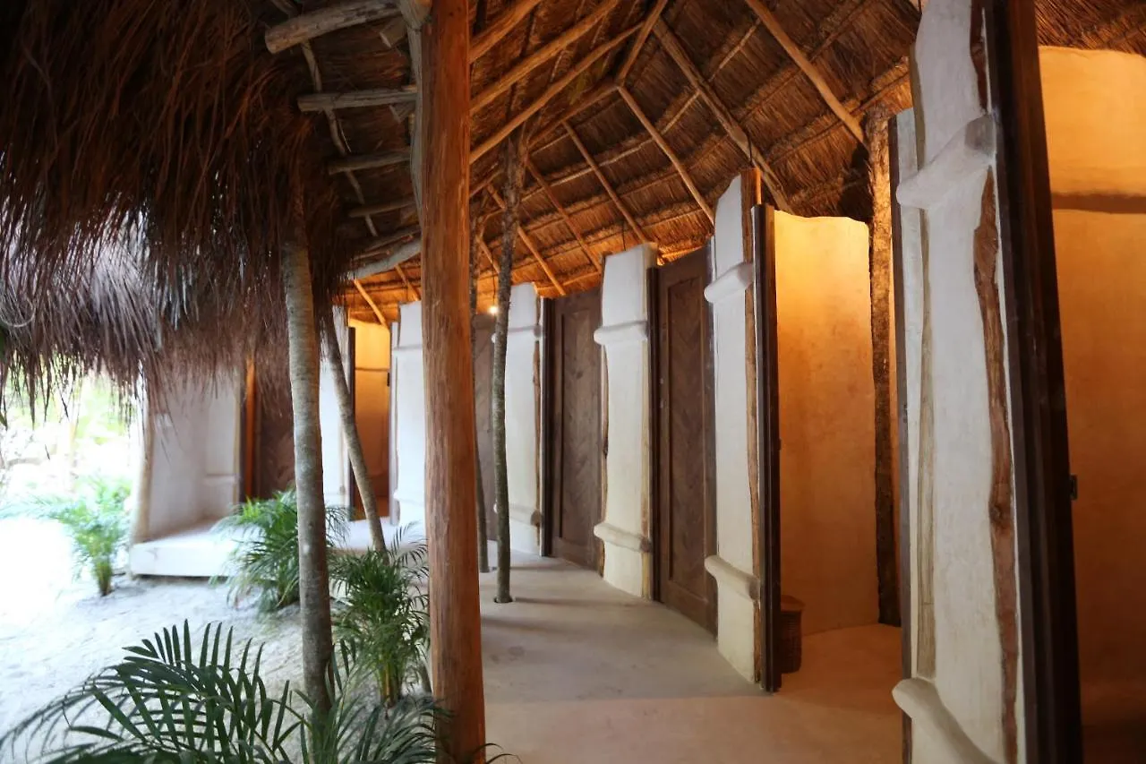 Glamp Ikal Tulum Hotel 3*,